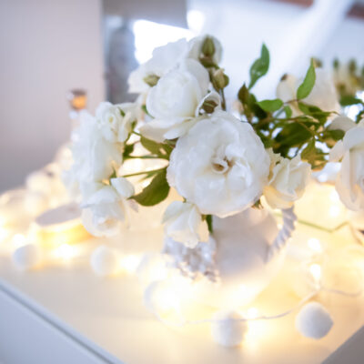 white pom pom LED fairy lights battery operated