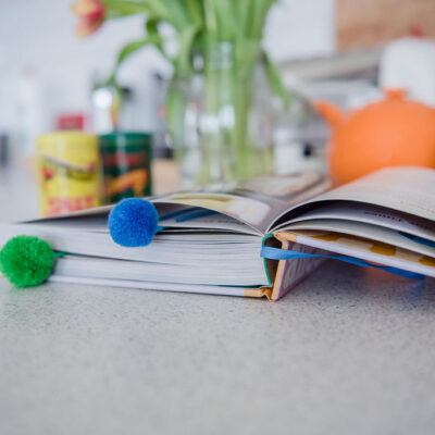 Jumbo pom pom paper clips