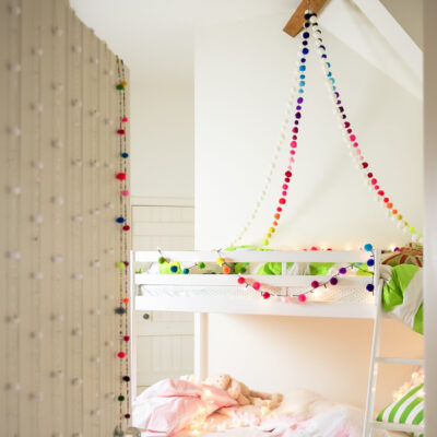 Rainbow pom pom garland