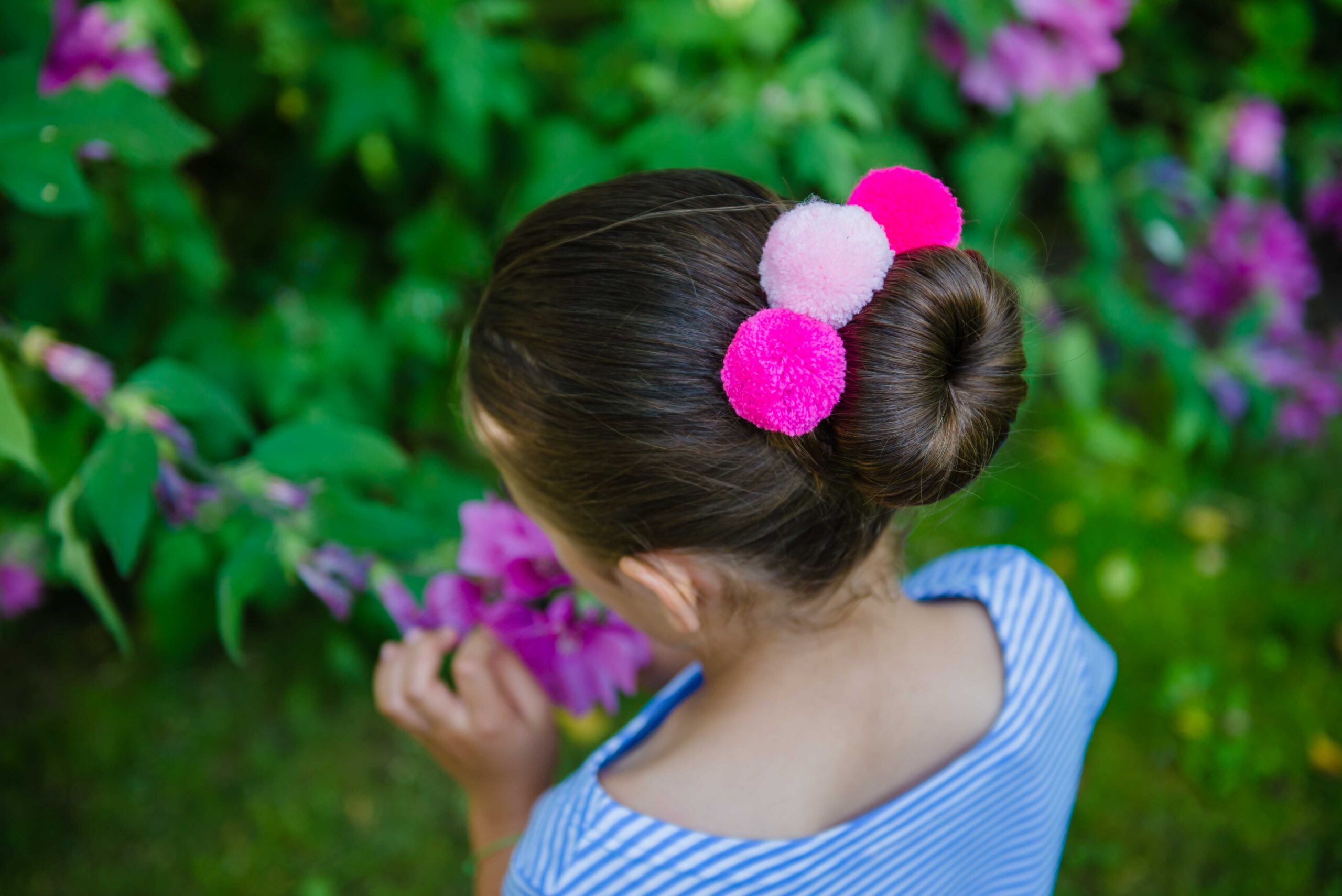Pom Pom Hair Bobbles 4cm 6 Pom Pom Hair Bobbles 4cm - Image 4