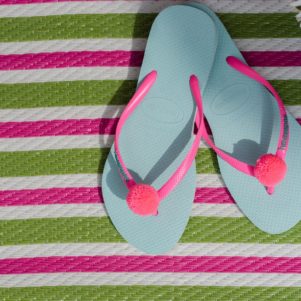 Pom Pom Clips Set of 4, small 6