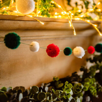 Red White Green Christmas Garland - Image 4