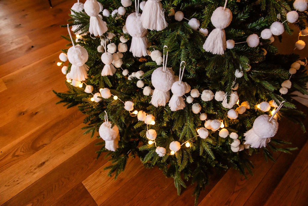 White Pom Pom Garland 8 White Pom Pom Garland - Image 6